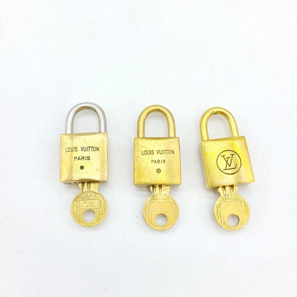 One Louis Vuitton Key Set - Picture 6 of 6